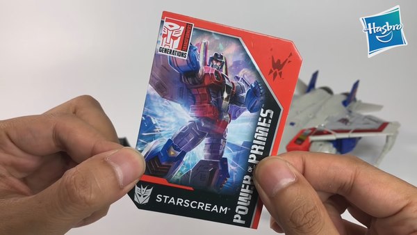 Power Of The Prime Starscream Voyager In Hand Look With Video And Screencaps 10 (10 of 50)